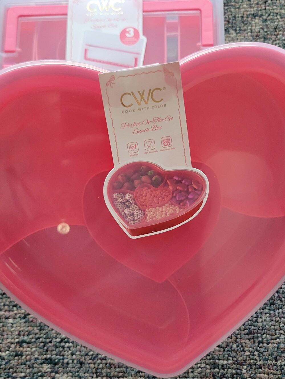 CWC Pink Heart-Shaped and Rectangular Food Storage Set - Picture 2 of 12
